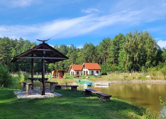 Kemping I Domki Nad Stawem