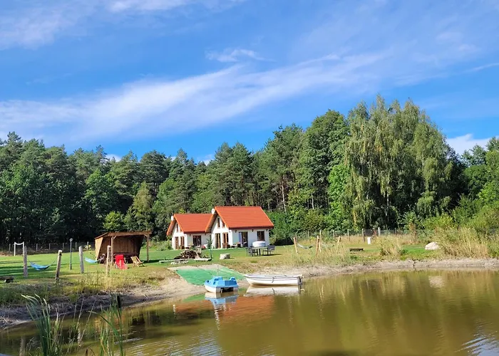 Kemping I Domki Nad Stawem