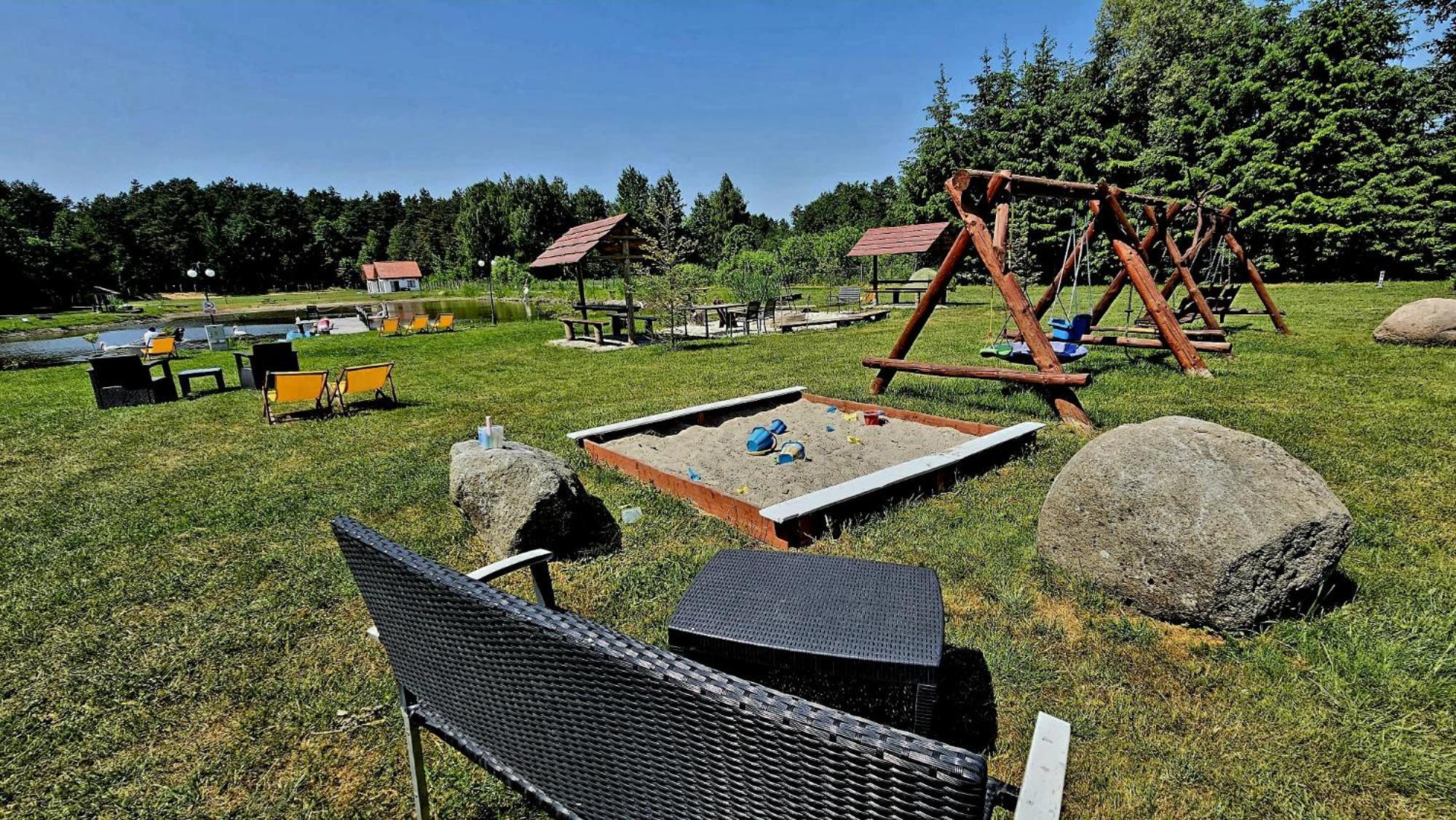 I Nad Stawem *