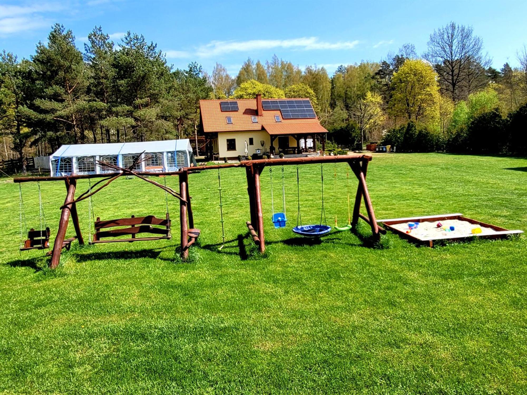 I Nad Stawem Chalet *